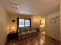 1980 Skyline Hillcrest Manufactured Home