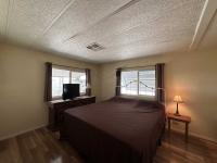 1980 Skyline Hillcrest Manufactured Home