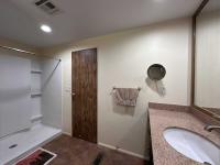 1980 Skyline Hillcrest Manufactured Home