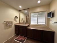 1980 Skyline Hillcrest Manufactured Home
