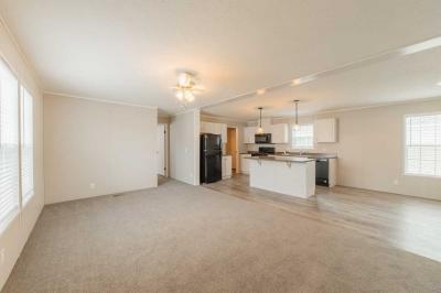 Photo 3 of 26 of home located at 30 Sara Dr Hastings, NE 68901