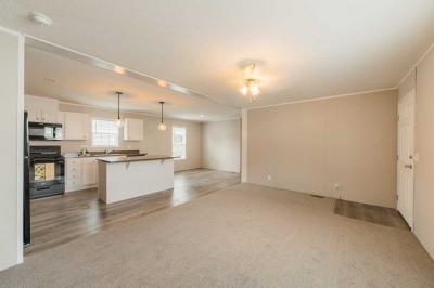 Photo 4 of 26 of home located at 30 Sara Dr Hastings, NE 68901