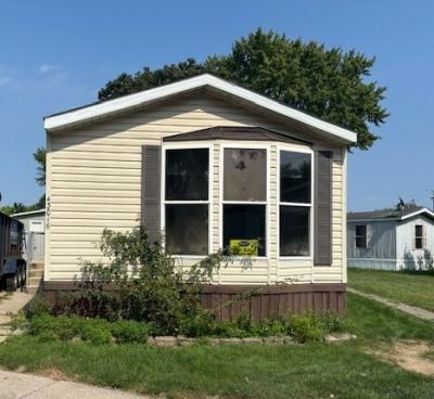 Mobile Home at 43016 Marquette Ave. #371 Sterling Heights, MI 48314