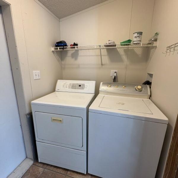 1996 Skyline Manufactured Home