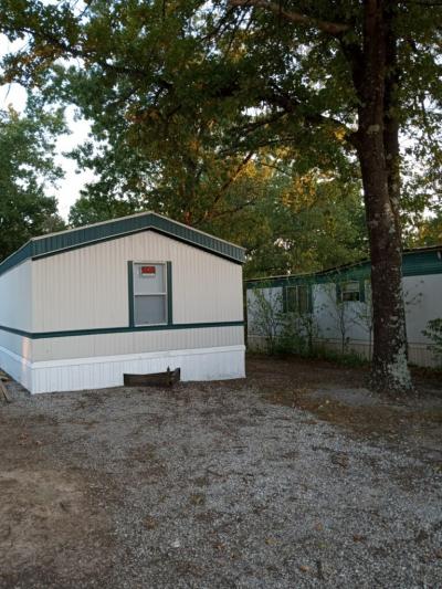 Photo 3 of 8 of home located at 52 Cypress Ln Reeds Spring, MO 65737