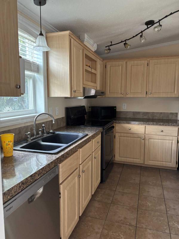 1999 Manufactured Home
