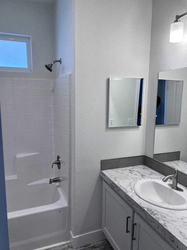 2024 Fleetwood 220C024523L Manufactured Home