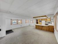 1981 Windsor 2BR CCKFB 1 3/4BA Manufactured Home