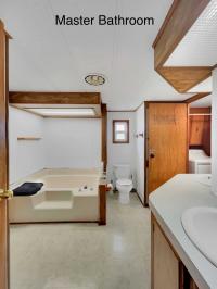 1981 Windsor 2BR CCKFB 1 3/4BA Manufactured Home