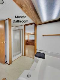 1981 Windsor 2BR CCKFB 1 3/4BA Manufactured Home