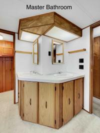 1981 Windsor 2BR CCKFB 1 3/4BA Manufactured Home