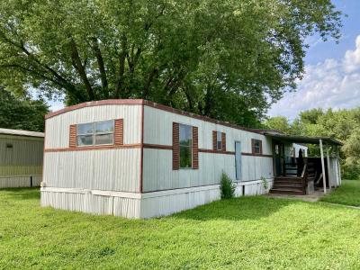 Mobile Home at 1706 Essex Dr Waterloo, IA 50703