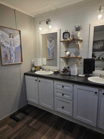 Photo 3 of 26 of home located at 113 Hubbard Circle Clinton, TN 37716