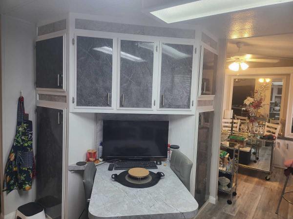 1983  GOLDEN WEST KINGSTON  Mobile Home