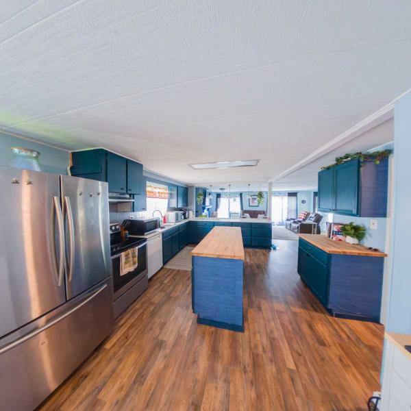 1980 Sherwood Manufactured Home