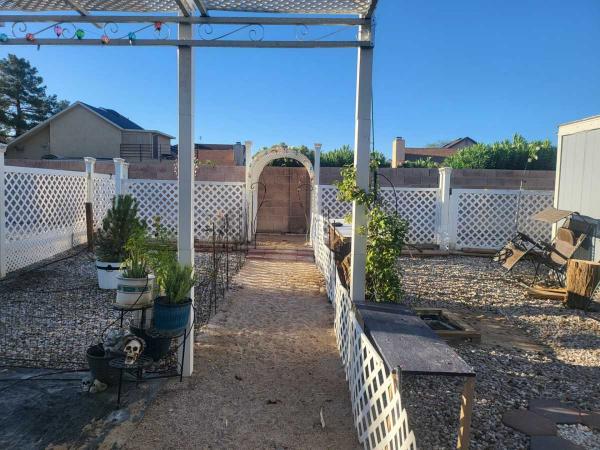 1983  GOLDEN WEST KINGSTON  Mobile Home