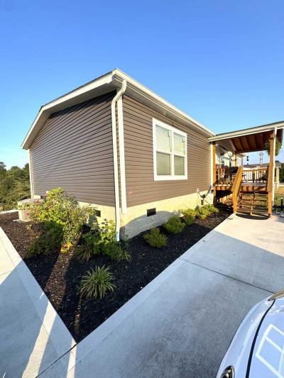 Photo 4 of 20 of home located at 125 Evelyn Jean Drive Clinton, TN 37716