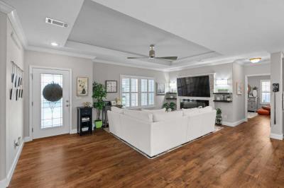 Photo 4 of 34 of home located at 913 W Norman Street Lady Lake, FL 32159