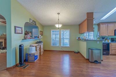 Photo 3 of 30 of home located at 140 Codyerin Dr. Henderson, NV 89074