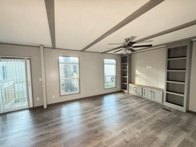 Photo 3 of 12 of home located at 21402 Sugarbloom Ln Tomball, TX 77375