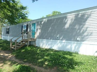 Mobile Home at 139 County Road 4221 Simms, TX 75574