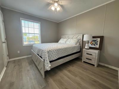 Photo 3 of 14 of home located at 2620 Pier Drive Ruskin, FL 33570
