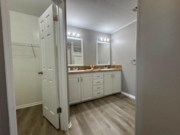2015 Jacobsen Mobile Home