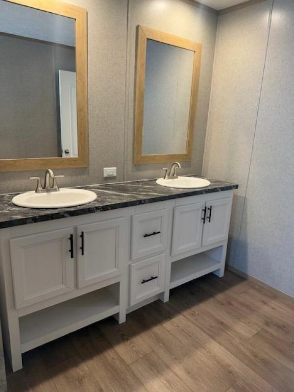 2022 Clayton Homes Inc Epic Journey Mobile Home