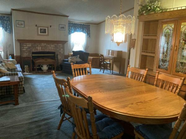 1993 Schult Dreamwood Manufactured Home