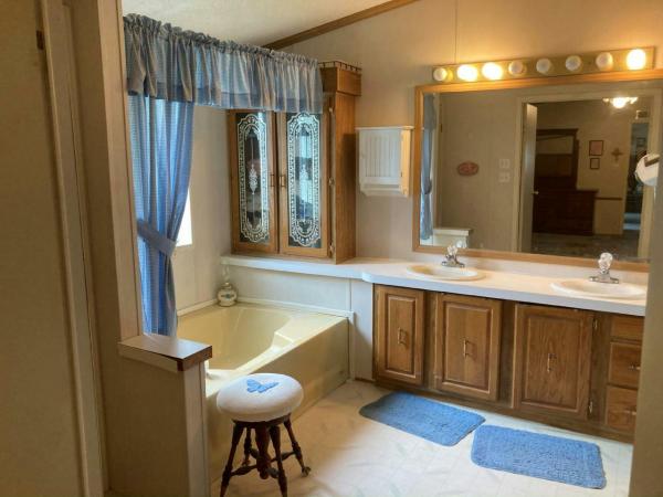 1993 Schult Dreamwood Manufactured Home