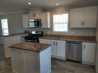 Photo 3 of 5 of home located at 142 Wilson Ct Davison, MI 48423