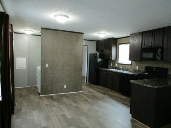 2018 Clayton Homes Inc 711 Manufactured Home