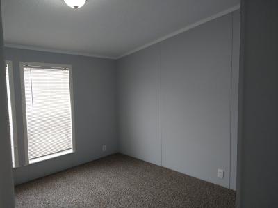 Photo 3 of 9 of home located at 525 Continental Cir Davison, MI 48423