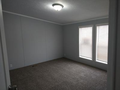 Photo 4 of 9 of home located at 525 Continental Cir Davison, MI 48423