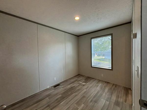 2024 Clayton The Pulse-5216-E790 Manufactured Home