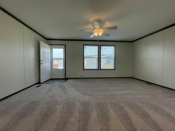 2023 Clayton 95PLH28523B Mobile Home