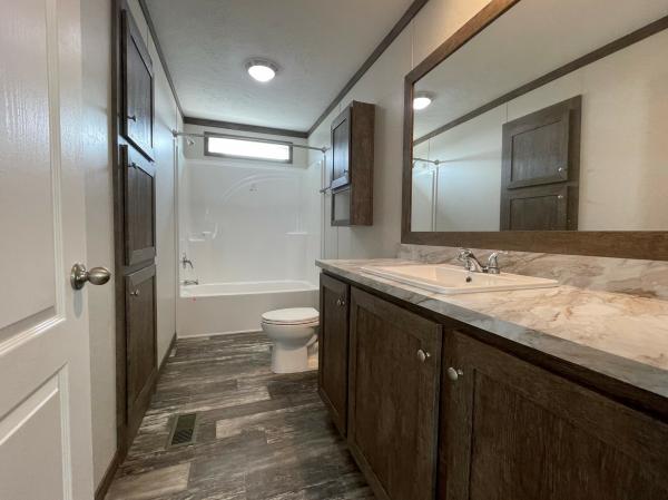 2023 Clayton 95PLH28523B Mobile Home
