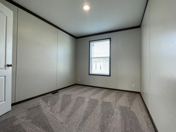 2023 Clayton 95PLH28523B Mobile Home