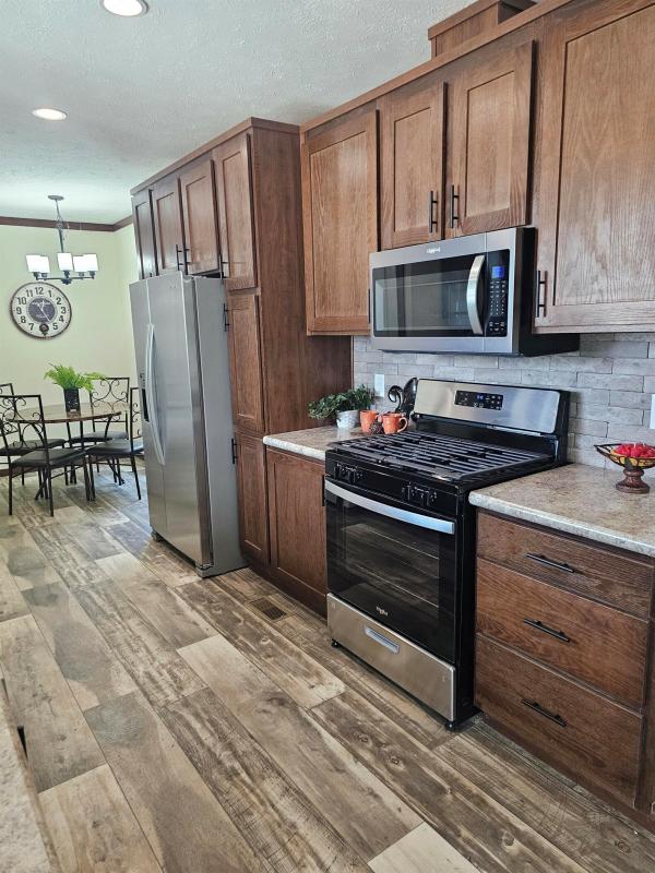 2025 Adventure 7992 Mojave 6763L  Home