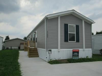Photo 5 of 13 of home located at 23604 Matts Drive Brownstown, MI 48174