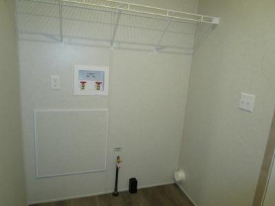 Photo 4 of 16 of home located at 23654 Pine Drive Brownstown, MI 48174