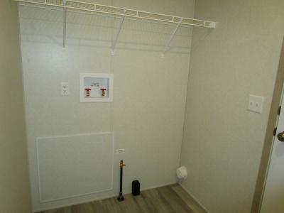 Photo 4 of 14 of home located at 17549 Birch Street Brownstown, MI 48174