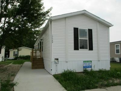 Photo 5 of 14 of home located at 17549 Birch Street Brownstown, MI 48174