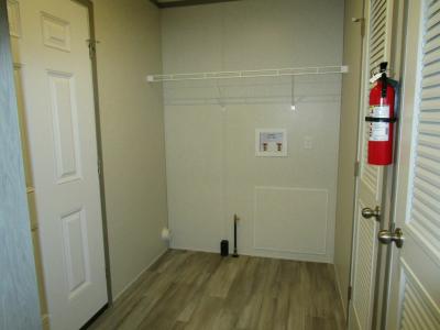 Photo 3 of 16 of home located at 23633 Hickory Lane Brownstown, MI 48174