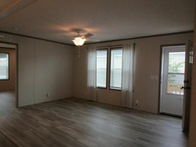 Photo 4 of 16 of home located at 23633 Hickory Lane Brownstown, MI 48174