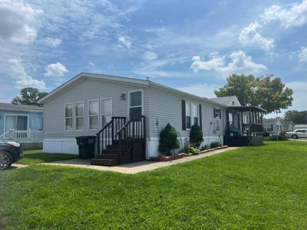 1997 Four Seasons 267 DD2860 251R  Home