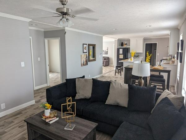 2025 Fleetwood 40 28563C  Home
