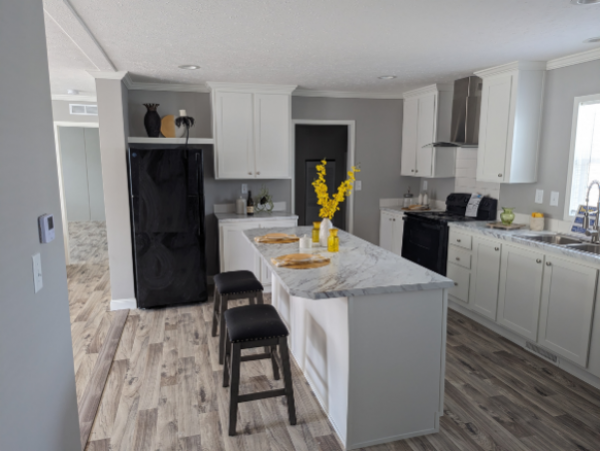 2025 Fleetwood 40 28563C  Home