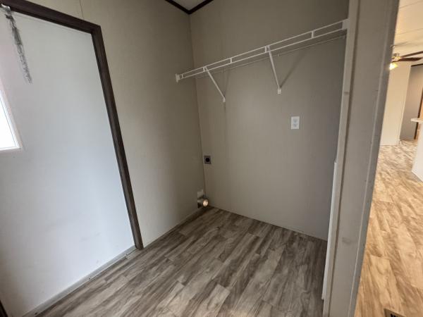 2022 31IND16562BH22  Home