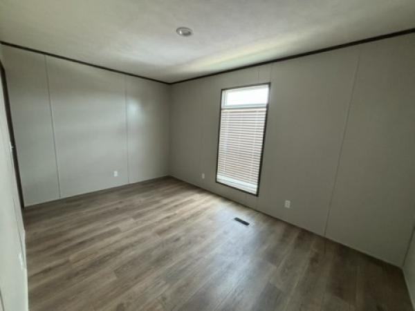 2023 31RSV16682XH23  Home